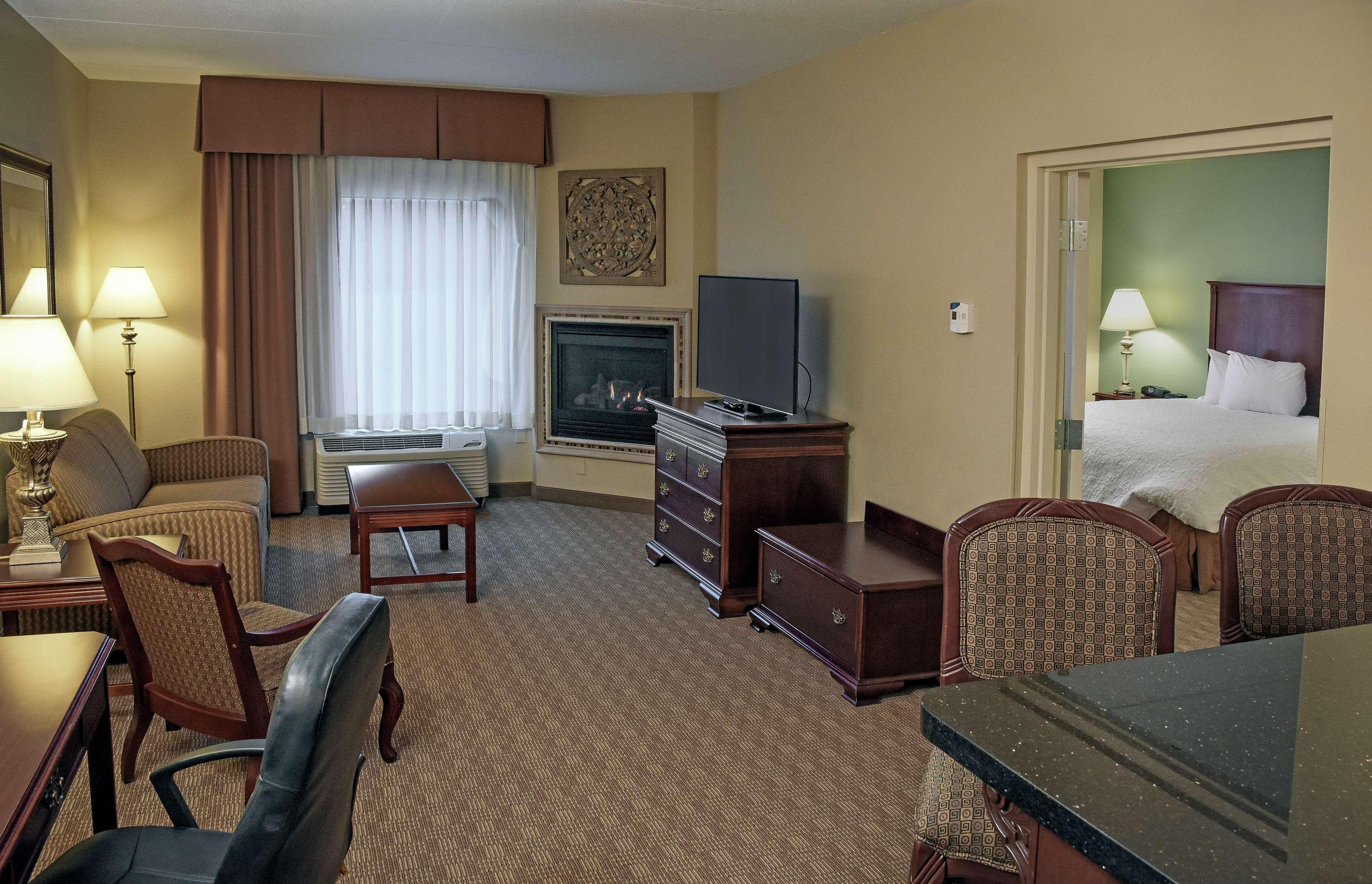 Hampton Inn & Suites Youngstown-Canfield Zewnętrze zdjęcie